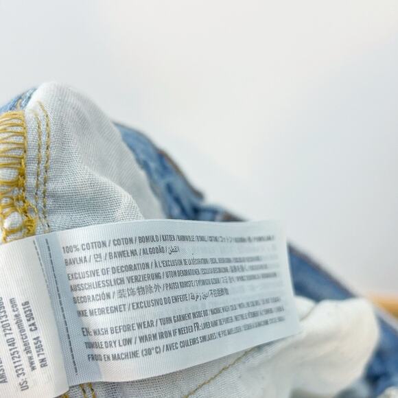 Hollister Y2K Medium Wash Denim Shorts Size 28 - Picture 7 of 8